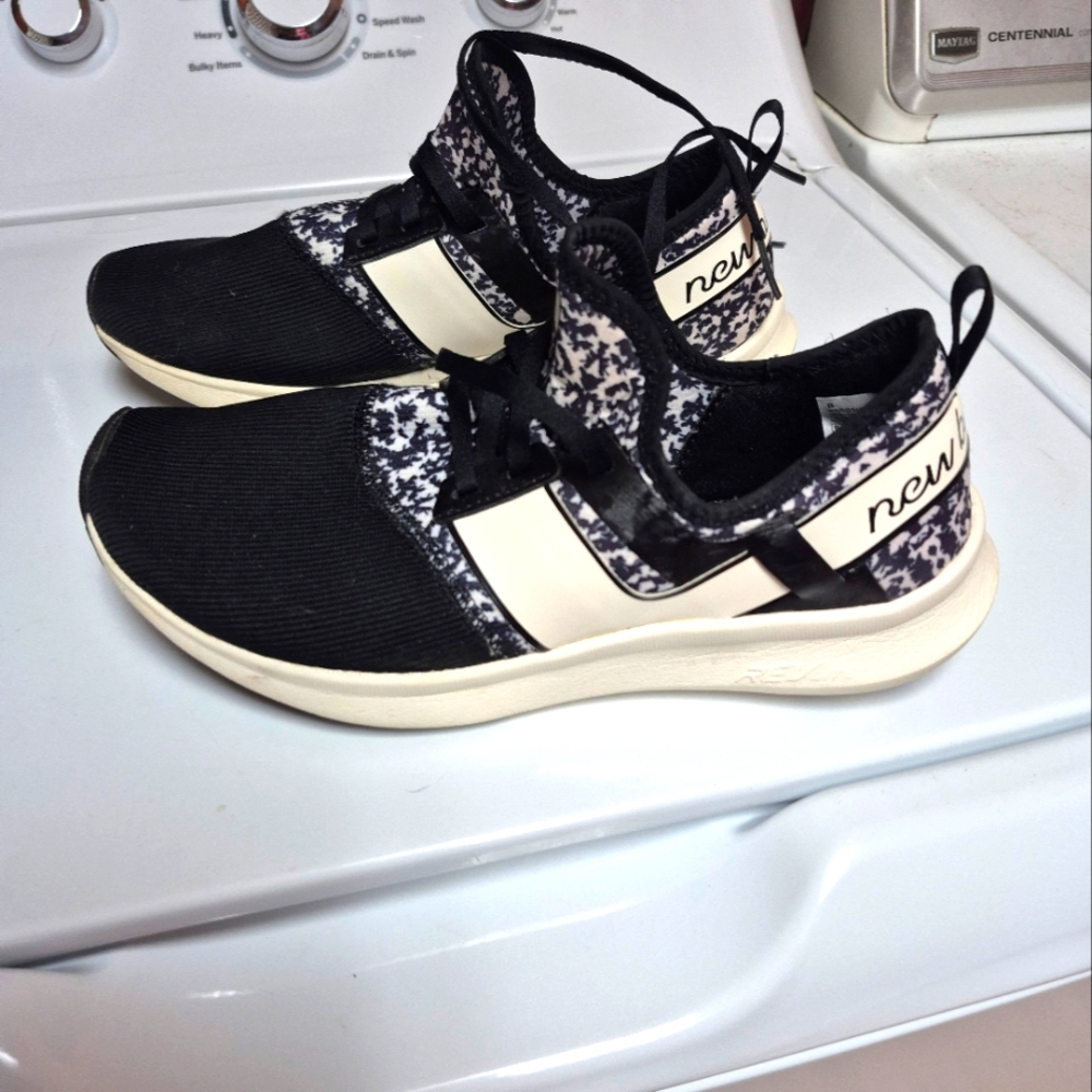 New Balance Black and White Sneakers Classic Design